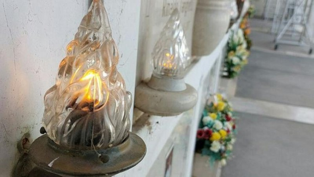 Lampade e luci votive: attivati nuovi sportelli informativi presso i cimiteri